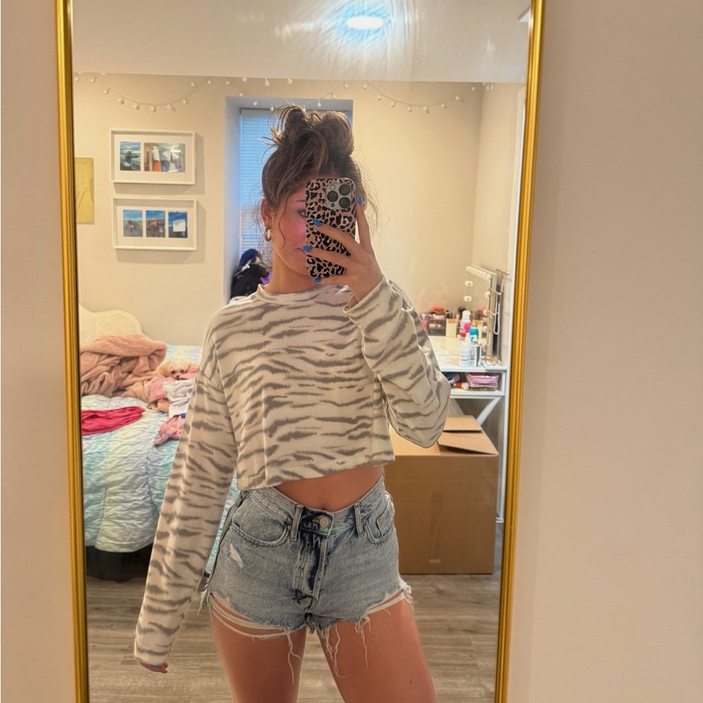 Cropped Long Sleeve